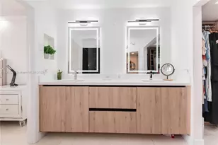 3500 Mystic Pointe Dr, Aventura, FL 33180 - Photo 23