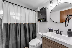 18895 SW 212th St, Miami, FL 33187 - Photo 21