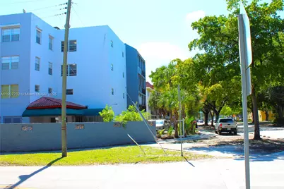 13685 NE 10th Ave #309, North Miami, FL 33161 - Photo 9