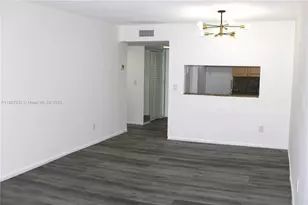 13685 NE 10th Ave, North Miami, FL 33161 - Photo 15