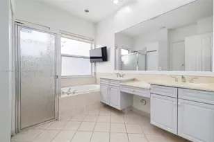 16748 SW 16th St, Pembroke Pines, FL 33027 - Photo 9