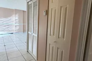 6061 Collins Ave, Miami Beach, FL 33140 - Photo 31