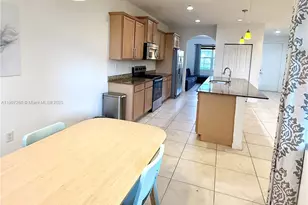 1740 NW 21st St, Homestead, FL 33030 - Photo 13