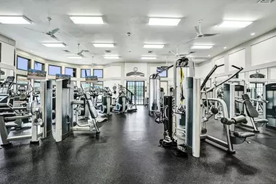 1385 Harbor Vw E, Hollywood, FL 33019 - Photo 47