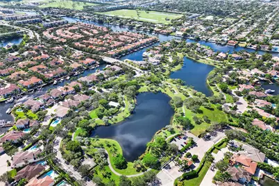 1385 Harbor Vw E, Hollywood, FL 33019 - Photo 7