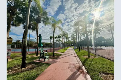 18250 Mediterranean Blvd #1508, Hialeah, FL 33015 - Photo 21