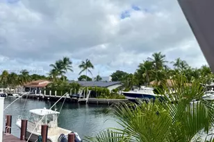 2430 NE 135th St, North Miami, FL 33181 - Photo 15