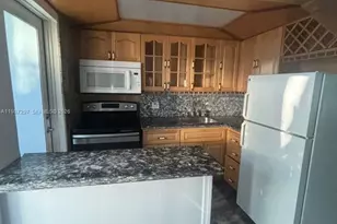 2430 NE 135th St, North Miami, FL 33181 - Photo 27