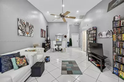 8228 NW 100th Way, Tamarac, FL 33321 - Photo 7