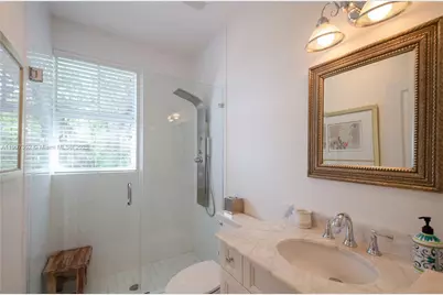 454 Rosaro Ave #454, Coral Gables, FL 33146 - Photo 5