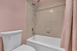 900 St Charles Pl, Pembroke Pines, FL 33026 - Photo 15
