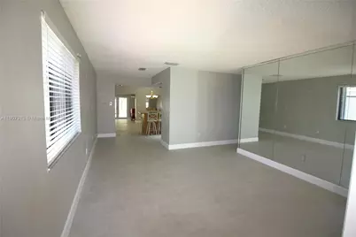 11031 SW 43rd St, Miami, FL 33165 - Photo 5