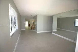 11031 SW 43rd St, Miami, FL 33165 - Photo 5