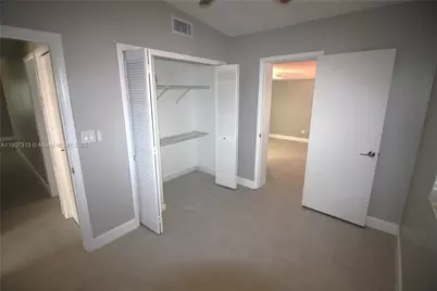 11031 SW 43rd St, Miami, FL 33165 - Photo 9