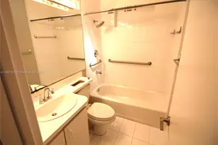 11031 SW 43rd St, Miami, FL 33165 - Photo 23