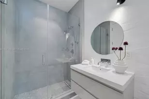 7845 Atlantic Way, Miami Beach, FL 33141 - Photo 53