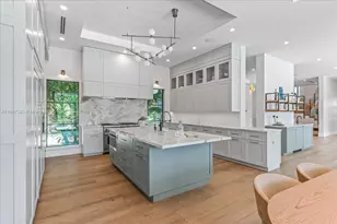 11907 SW 70th Ave, Pinecrest, FL 33156 - Photo 3