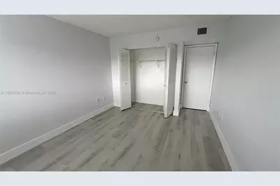 711 N Pine Island Rd #415, Plantation, FL 33324 - Photo 15