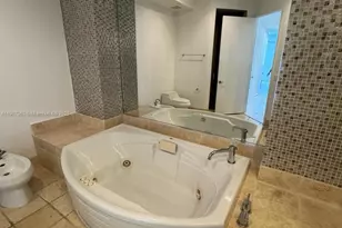 18201 Collins Ave, Sunny Isles Beach, FL 33160 - Photo 9