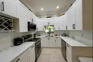 3172 Fairway Cir, Davie, FL 33328 - Photo 3