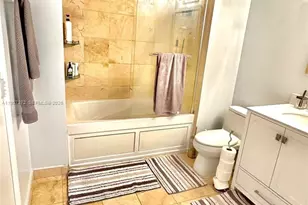 1800 N Bayshore Dr, Miami, FL 33132 - Photo 23