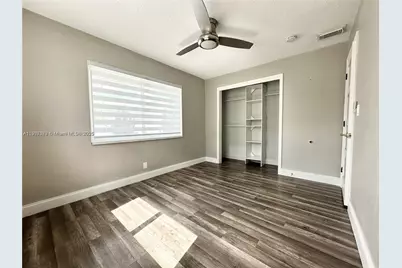 5404 NW 23rd Ter, Tamarac, FL 33309 - Photo 9