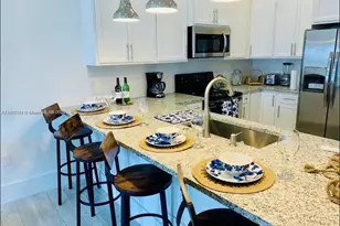 667 SW Cleveland Ave, Stuart, FL 34994 - Photo 7