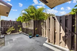 3502 Waterview Cir, Palm Springs, FL 33461 - Photo 3