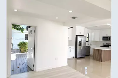 631 NE 171st St, North Miami Beach, FL 33162 - Photo 13