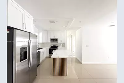 631 NE 171st St, North Miami Beach, FL 33162 - Photo 3