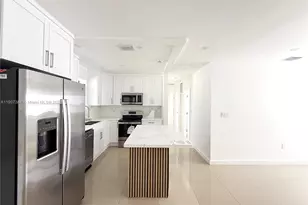631 NE 171 St, North Miami Beach, FL 33162 - Photo 3