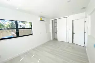 631 NE 171 St, North Miami Beach, FL 33162 - Photo 15