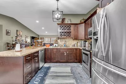 12241 SW 268th St, Homestead, FL 33032 - Photo 11