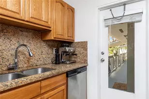 81 Edgewater Dr, Coral Gables, FL 33133 - Photo 13