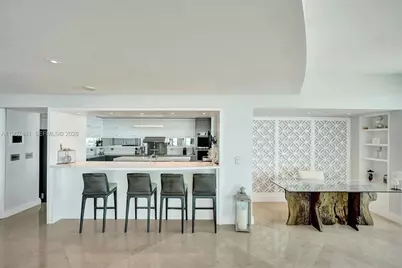 900 Biscayne Blvd #6107, Miami, FL 33132 - Photo 21