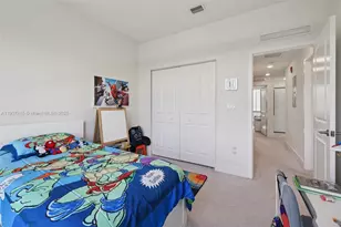 8001 NW 41st St, Doral, FL 33166 - Photo 21