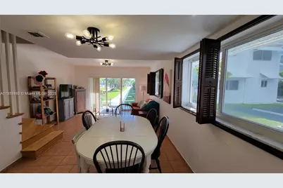 881 Ocean Dr #TH10, Key Biscayne, FL 33149 - Photo 3