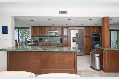 5950 Paradise Point Dr, Palmetto Bay, FL 33157 - Photo 27