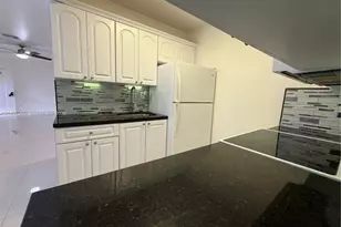 400 Minorca Ave, Coral Gables, FL 33134 - Photo 17