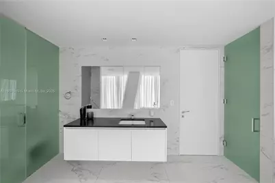 1000 Biscayne Blvd #LPH 4901, Miami, FL 33132 - Photo 47