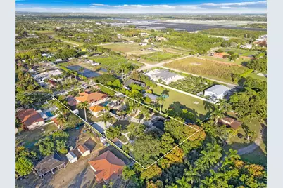 19790 SW 208th St, Miami, FL 33187 - Photo 3