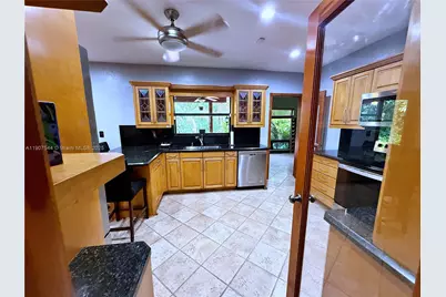 1915 Country Club Prado, Coral Gables, FL 33134 - Photo 11