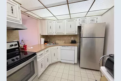 501 Three Islands Blvd #305, Hallandale Beach, FL 33009 - Photo 5