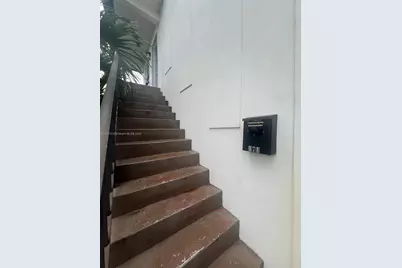 471 E 13th St #471A, Hialeah, FL 33010 - Photo 3