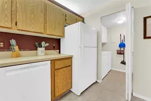 442 Pine Glen Ln, Greenacres, FL 33463 - Photo 13