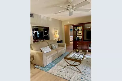 442 Pine Glen Ln #D-2, Greenacres, FL 33463 - Photo 3