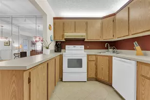442 Pine Glen Ln, Greenacres, FL 33463 - Photo 11