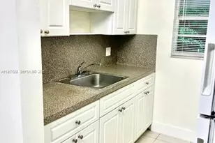 4163 SW 67th Ave, Davie, FL 33314 - Photo 5