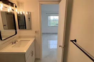 8260 SW 210th St, Cutler Bay, FL 33189 - Photo 23