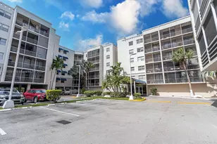 2821 N Miami Beach Blvd, North Miami Beach, FL 33160 - Photo 19
